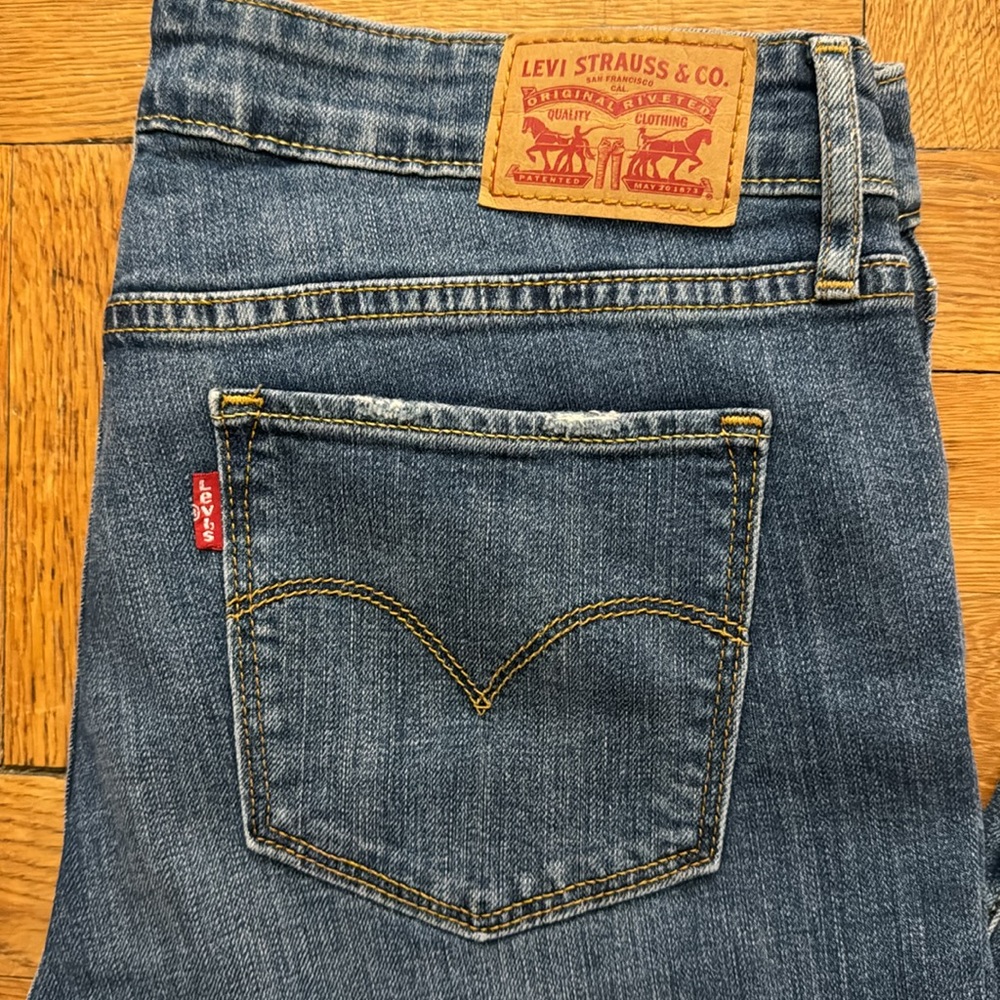 Levi’s 715 Bootcut Jeans - Picture 2 of 11
